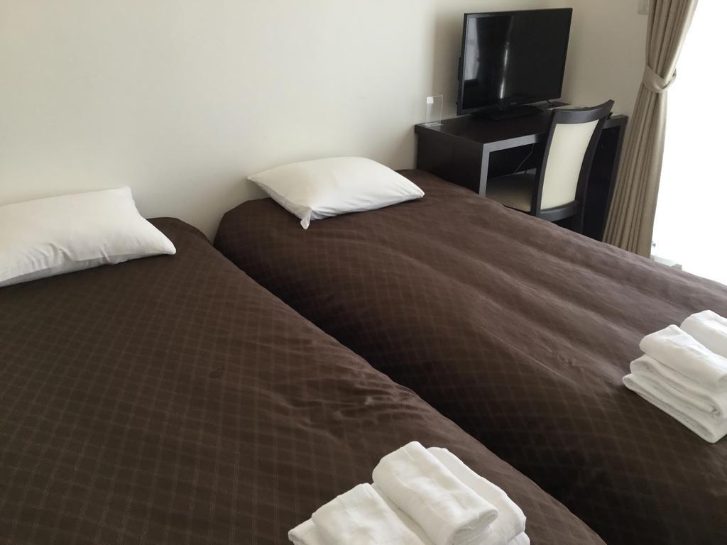 Mr.Kinjo In Kume Aparthotel Наха Екстериор снимка